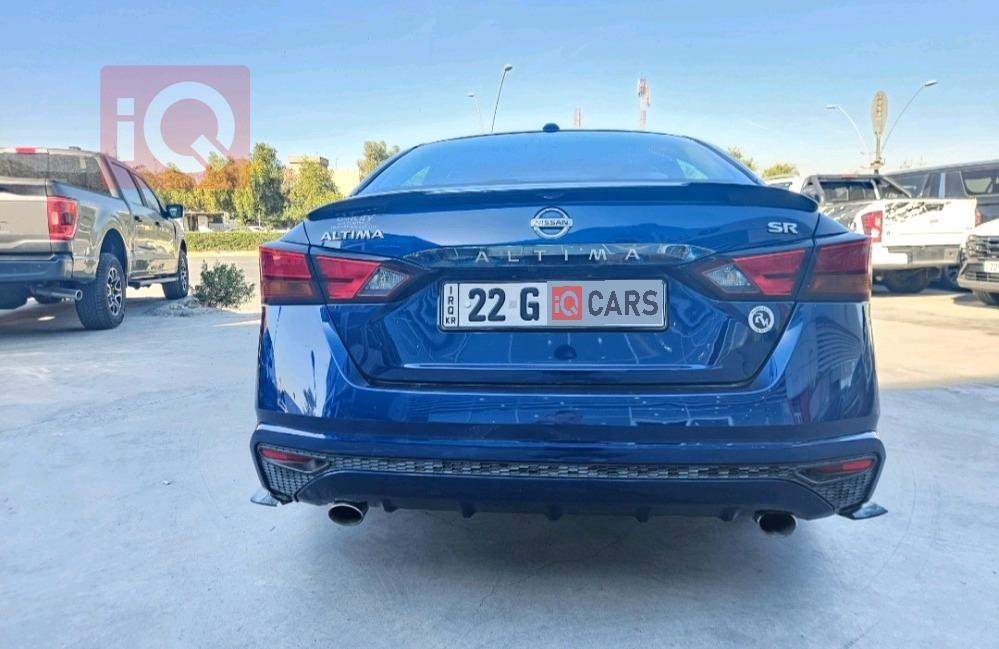 نيسان ألتيما